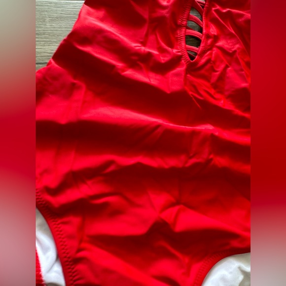 LAST PRICE🍒🤍 AMICABLING one piece swimming ♥️ - Picture 5 of 9